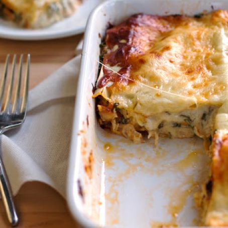 Creamy Chicken Caesar Lasagna