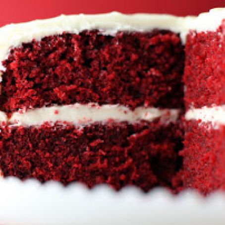 Red Velvet Cheesecake Cake