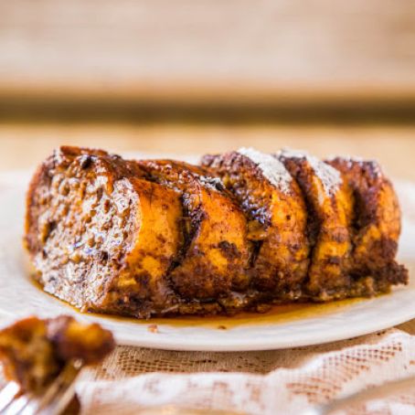 Overnight Gingerbread French Toast Breakfast Bake