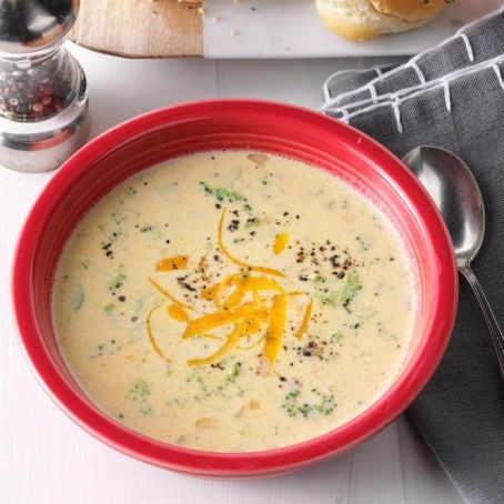 Broccoli Cheese Soup in Slow Cooker