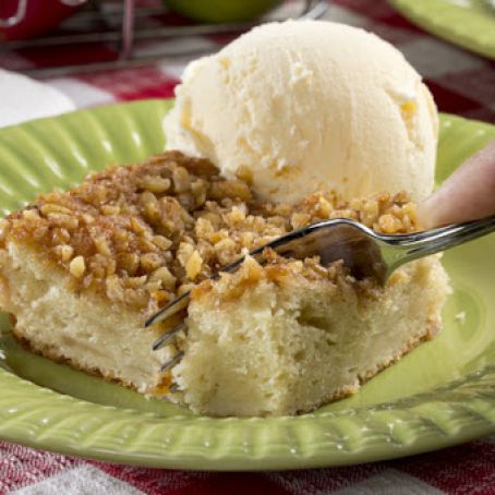 Apple Pie Dump Cake