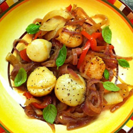 SAUTEED SCALLOPS WITH FENNEL AND RED PEPPER