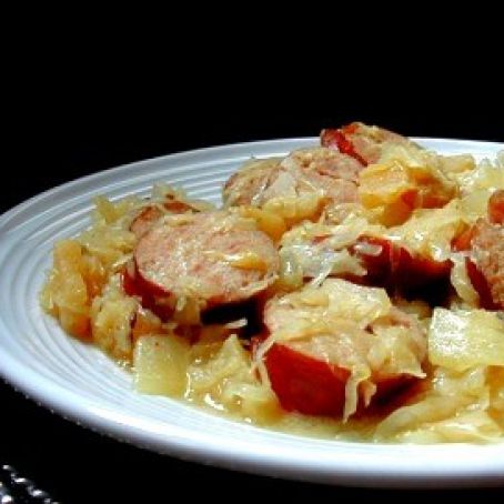 Crock Pot Apple and Sauerkraut Kielbasa (Low Fat)