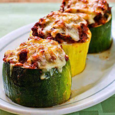 MEAT, TOMATO, & MOZZARELLA STUFFED ZUCCHINI CUPS