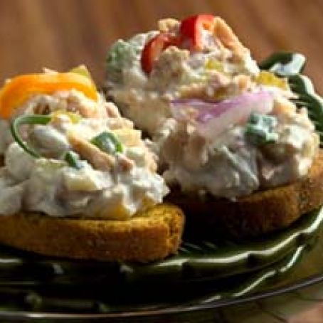 FESTIVE TUNA SPREAD