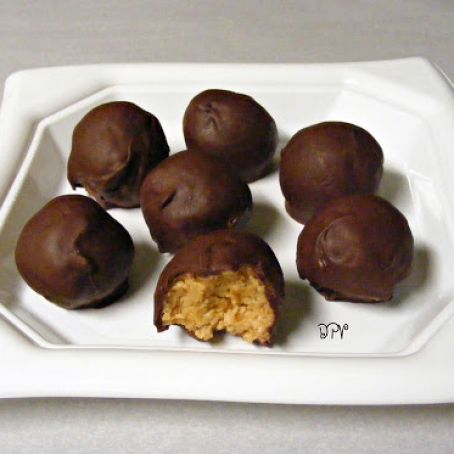 Crispy Quinoa Peanut Butter Balls