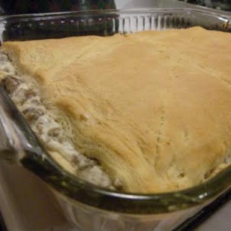 Sausage Biscuit & Gravy Casserole Recipe