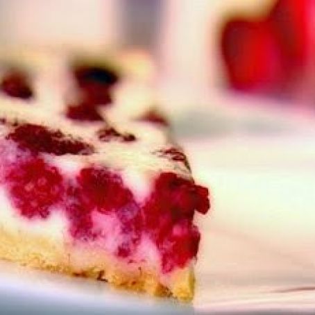 Raspberry and White Chocolate Pie