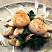 Sea Scallops With Mushrooms And Spinach Recipe