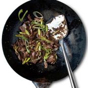 Cong Bao Rou Si (Stir-Fried Pork with Leeks)
