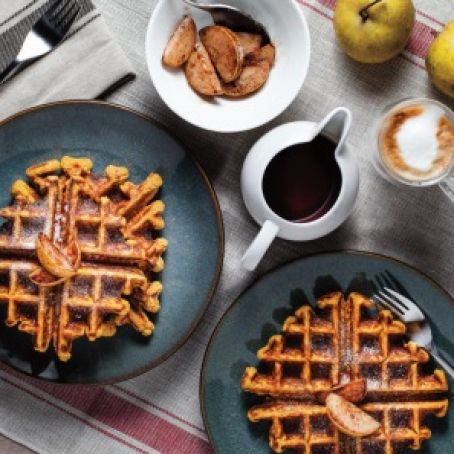Recipe: Protein-Packed Pumpkin Pie Waffles | Triathlete.com