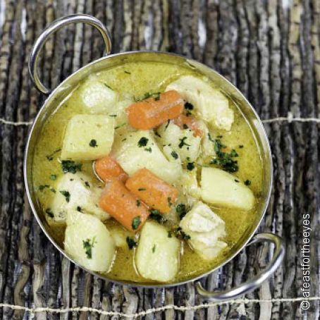 Instant Pot Thai Chicken Curry with Vegetables