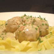 Swedish meatballs w/egg noodles