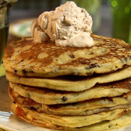 Chocolate Chip Pancakes with Cinnamon Cream