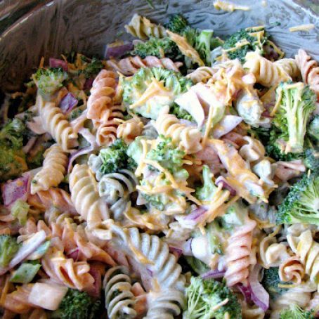 Broccoli Cheddar Pasta Salad