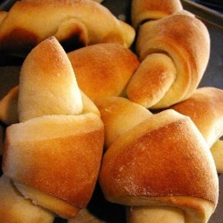 Sweet and Spicy Walnut Crescent Rolls
