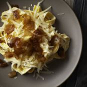 Pasta with Yogurt and Caramelized Onions