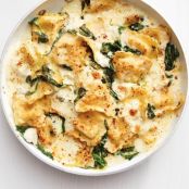 Ravoli baked in spinach cream sauce
