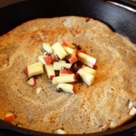 BUCKWHEAT pANNEKOEK w/APPLES & CACAO NIBS