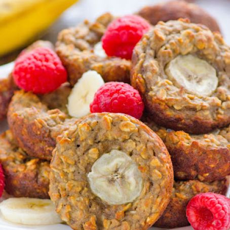 Banana Protein Baked Oatmeal Cups