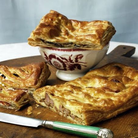 Italian Sausage and Provolone Flat Pie