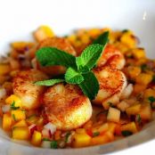 Seared Sea Scallops with Mango-Melon Salsa