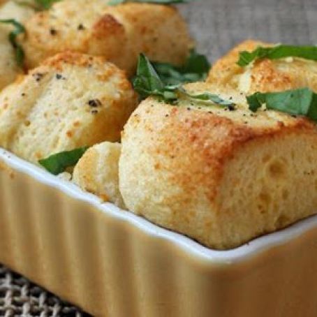 Parmesan-Garlic Monkey Bread