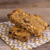 Cinnamon Raisin Peanut Butter Protein Bars
