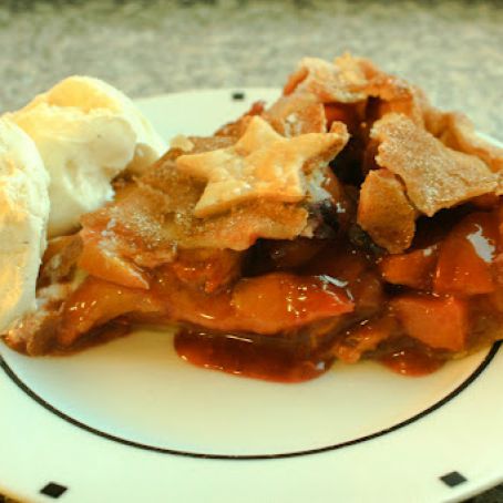 Elaine's Peach Blueberry Pie