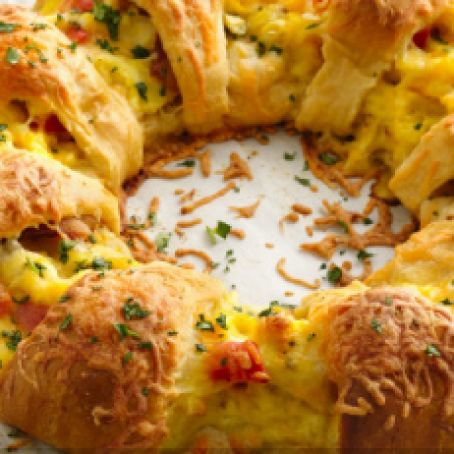 Bacon, Egg, and Cheese Brunch Ring
