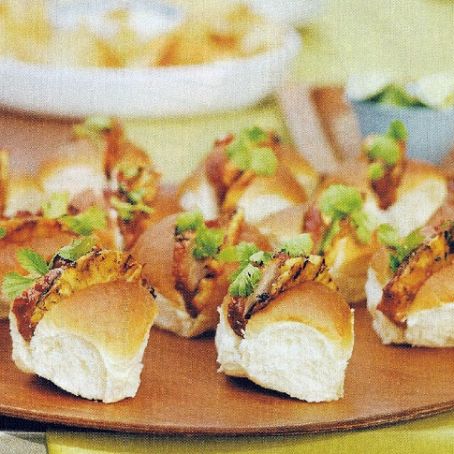 Char siu-glazed Pork and Pineapple Buns