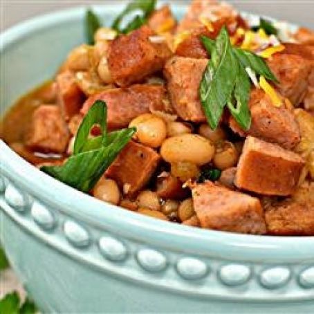 SMOKED SAUSAGE WHITE BEAN CHILI