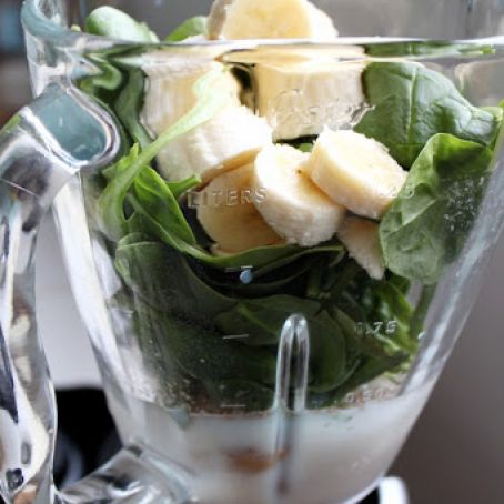 Peanut Butter Green Monster Smoothie