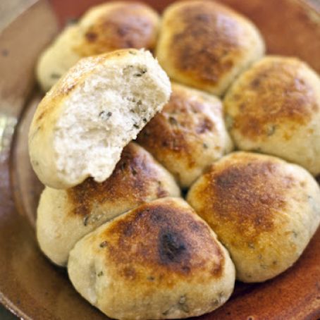 Herb Crock-Pot Dinner Rolls