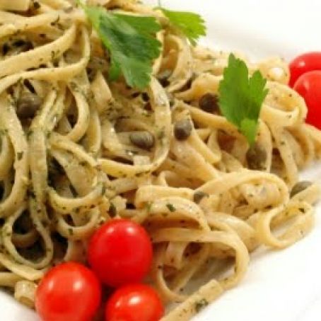 Sun-Dried-Tomato-and-Pesto Linguine