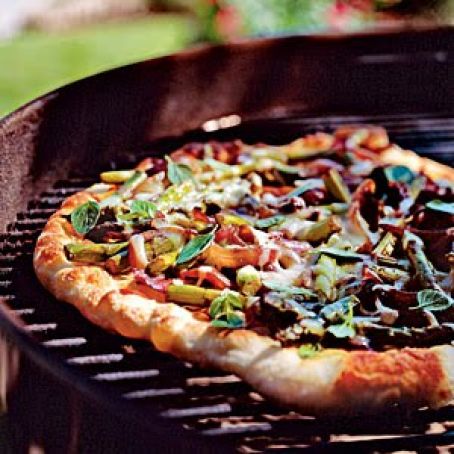 Grilled Pizza with Asparagus and Caramelized Onion