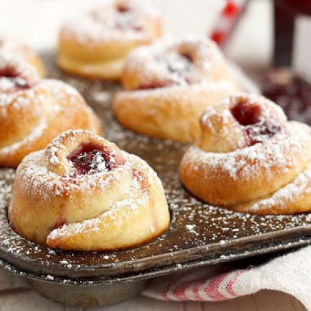 Raspberry Jam Rose Buns