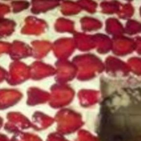 Strawberry Refrigerator Cake