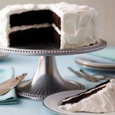 Devin’s Food Layer Cake & Whipped Topping