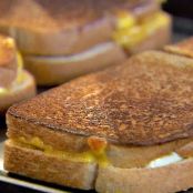 SWEET AND SPICY GRILLED CHEESE SANDWICHES