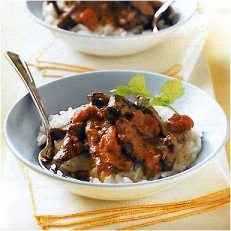 Stir-Fried Beef in Spicy Peanut Sauce