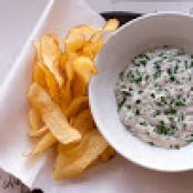 Oyster Tartare Sauce with Potato Chips