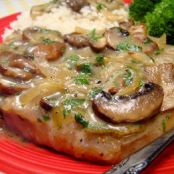 Slow Cooker Pork Chops with Mushroom-Wine Sauce