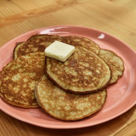 Pancakes: 2-Ingredient Banana Pancakes