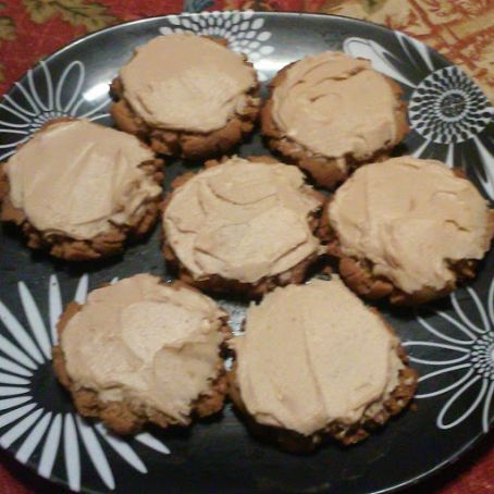 Peanut butter cookies with peanut butter cream cheese frosting