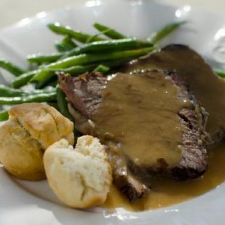 Trisha Yearwoodds Roast Beef with Gravy