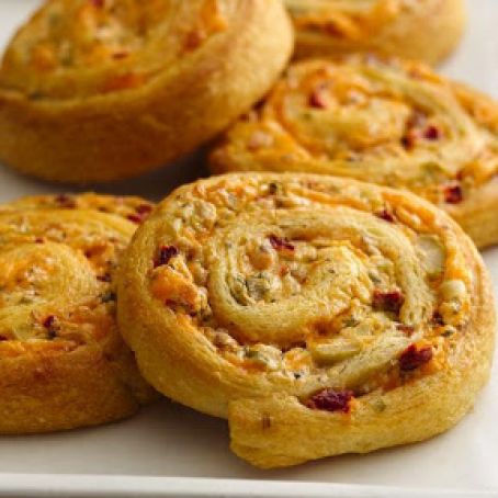 Cheesy Olive-Bacon Crescent Spirals