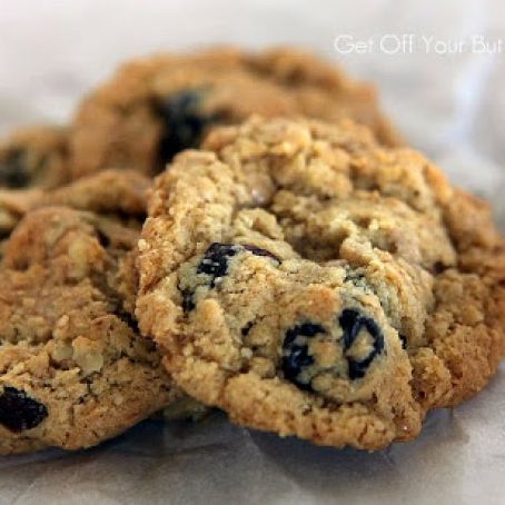 OATMEAL COOKIES with toffee, nuts and dried cherries