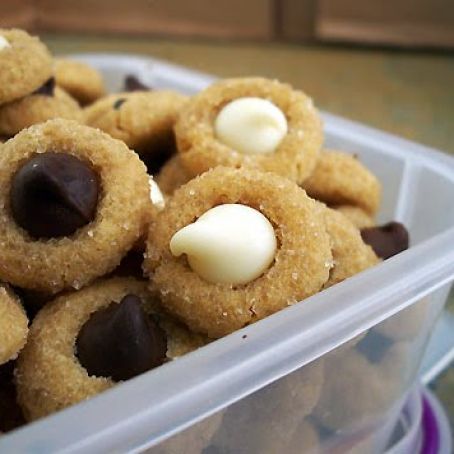 COOKIES - Peanut Butter Chocolate Chip Buttons