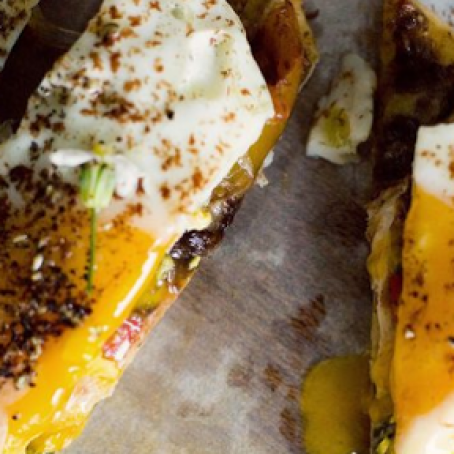 HOW TO POACH AN EGG IN OLIVE OIL...